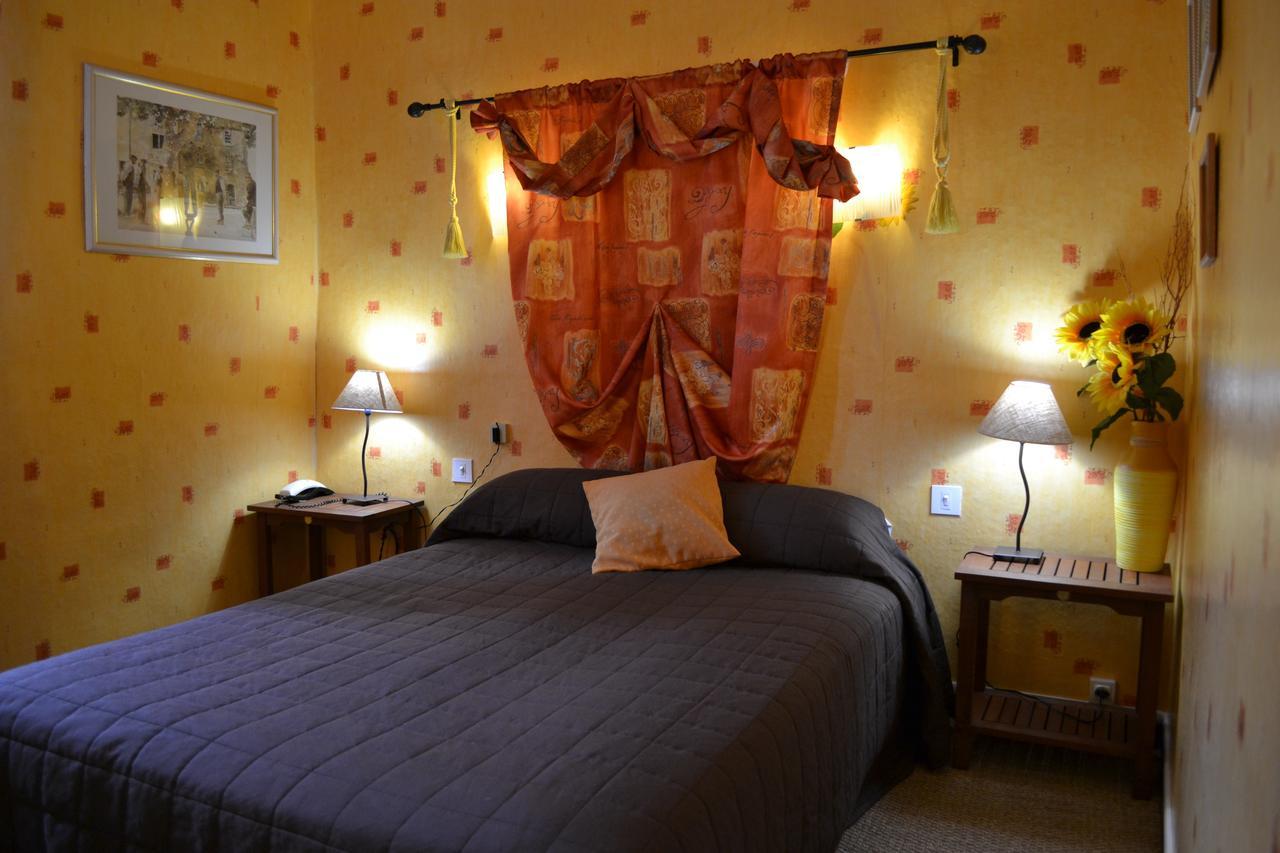 Logis Le Relais Sarrasin Hotell Vezenobres Rom bilde