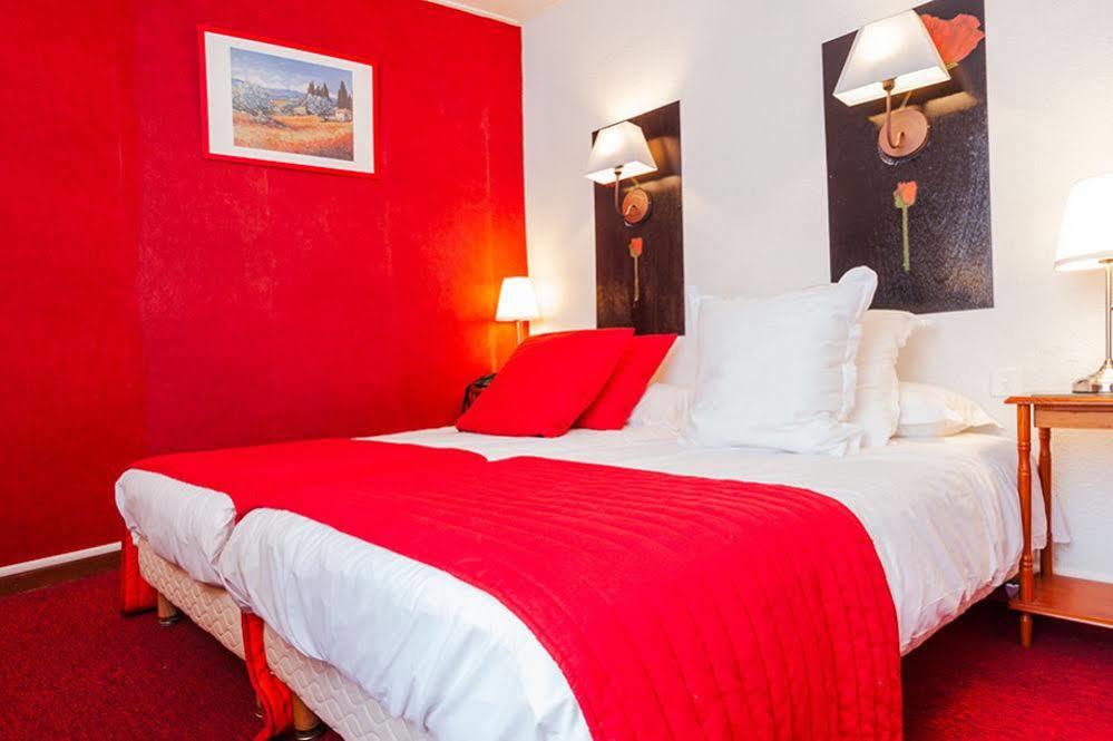 Logis Le Relais Sarrasin Hotell Vezenobres Eksteriør bilde