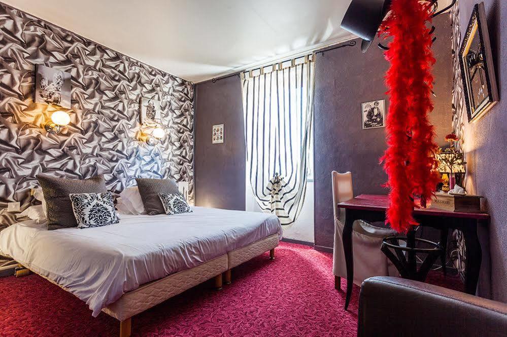 Logis Le Relais Sarrasin Hotell Vezenobres Eksteriør bilde
